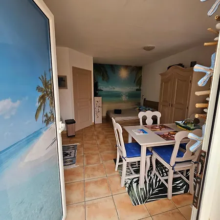 Lägenhet Studio Cosy Avec Terrasse, Plage Des Chalets A Gruissan *