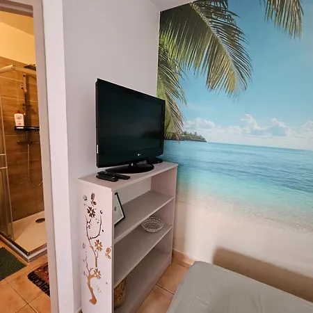 Studio Cosy Avec Terrasse, Plage Des Chalets A Gruissan Lägenhet