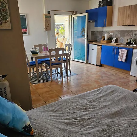 Cosy Avec Terrasse, Des A *